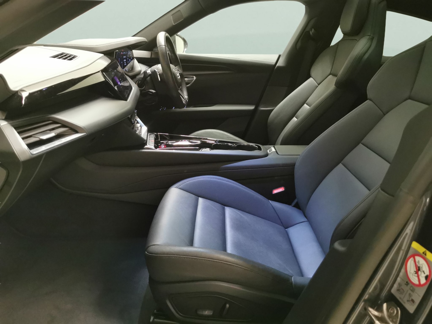 Used Audi e-tron GT 2022 for sale - 77235798: Photo 4