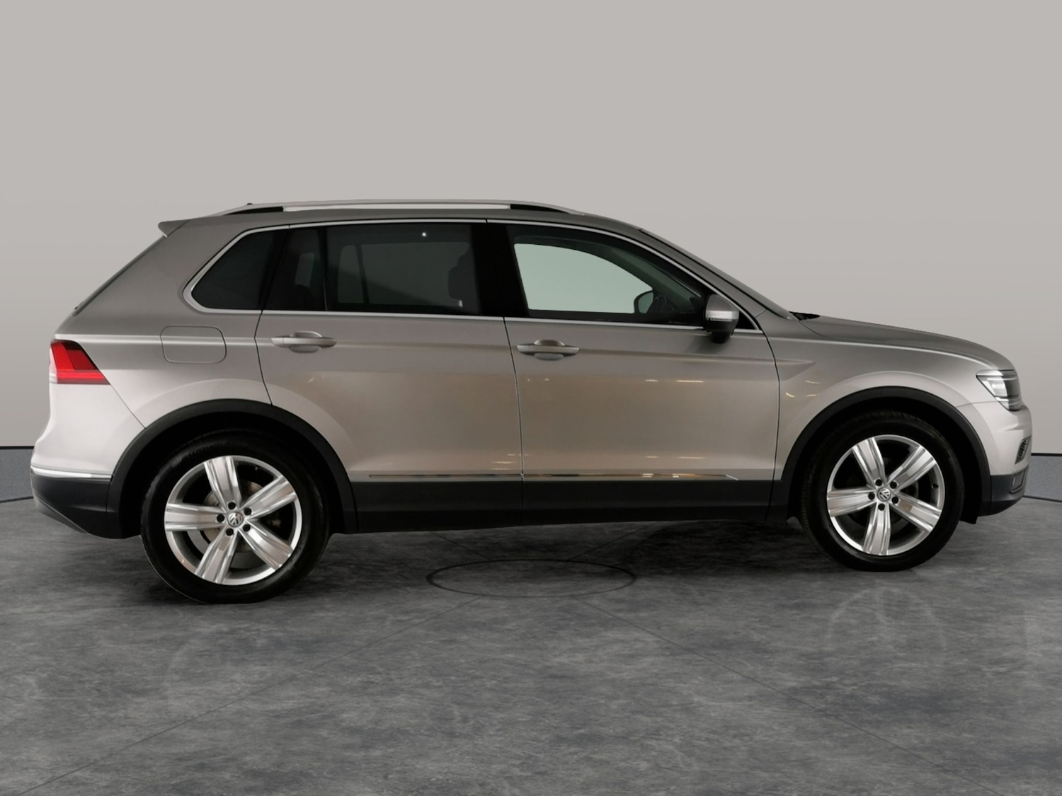 Used Volkswagen Tiguan 2020 for sale - 76691843: Photo 11