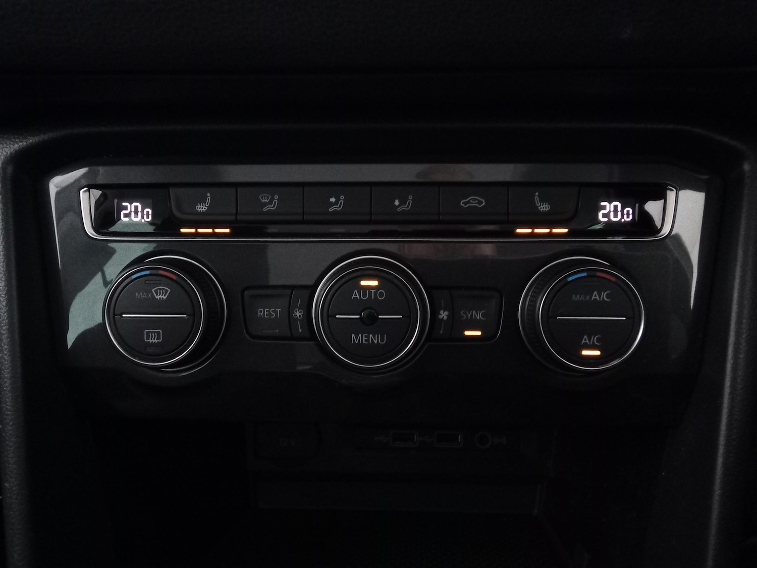 Used Volkswagen Tiguan 2020 for sale - 76691843: Photo 21