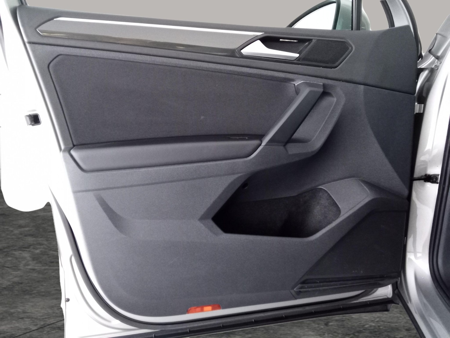 Used Volkswagen Tiguan 2020 for sale - 76691843: Photo 29