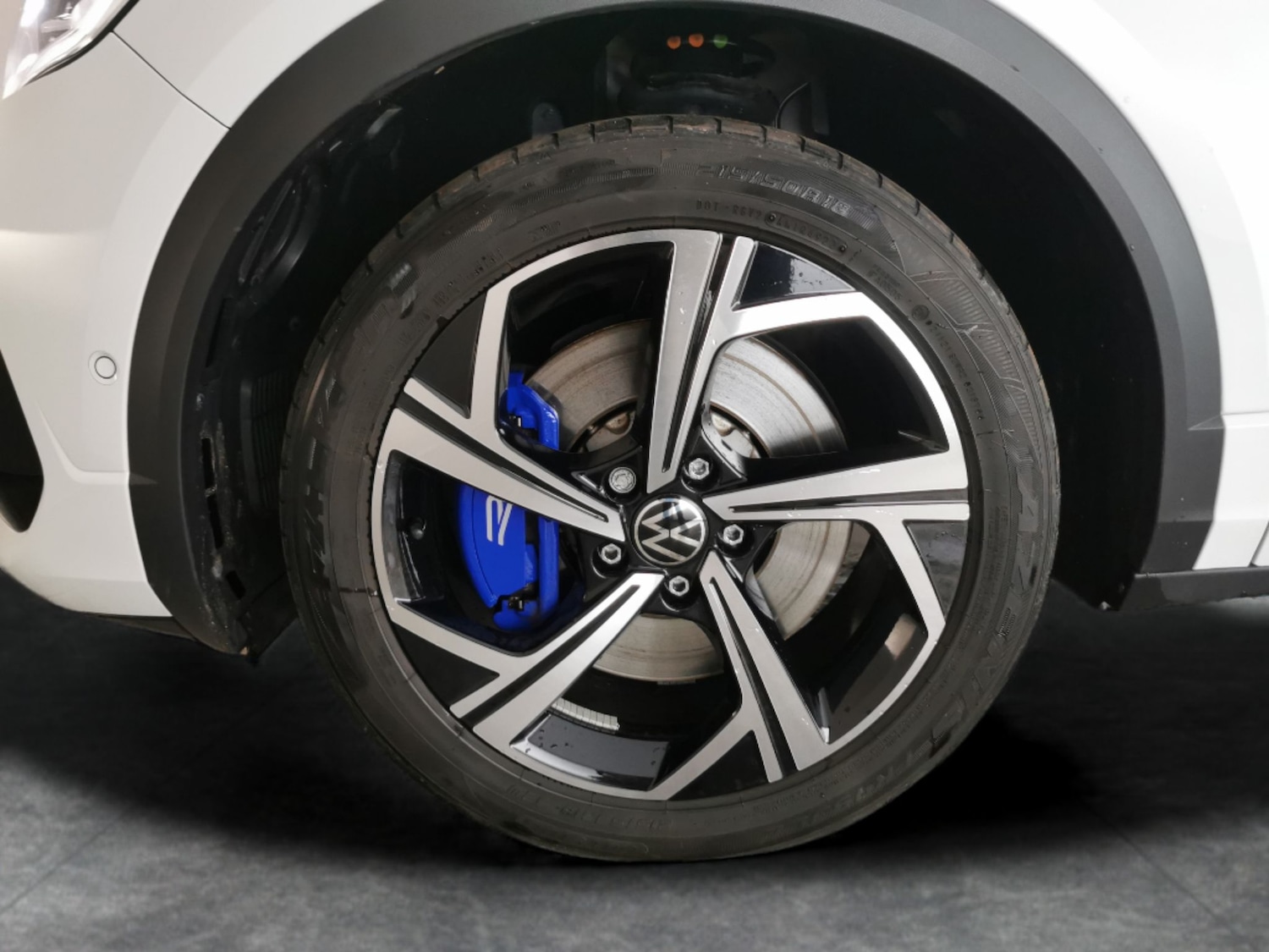 Used Volkswagen T-Roc 2023 for sale - 77688719: Photo 24