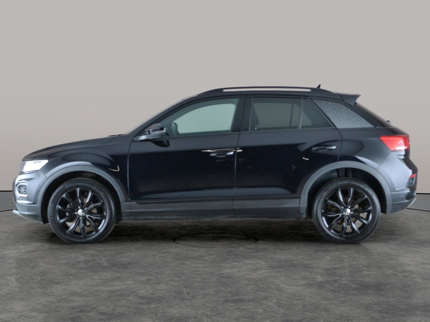 Used Volkswagen T-Roc 2021 for sale - 77462252: Photo 12