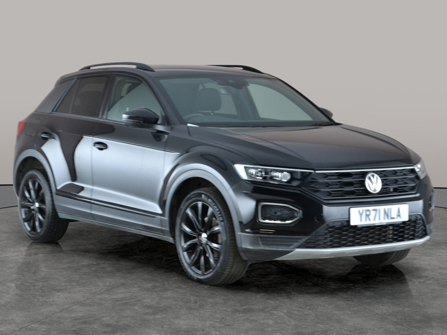 Used Volkswagen T-Roc 2021 for sale - 77462252: Photo 7