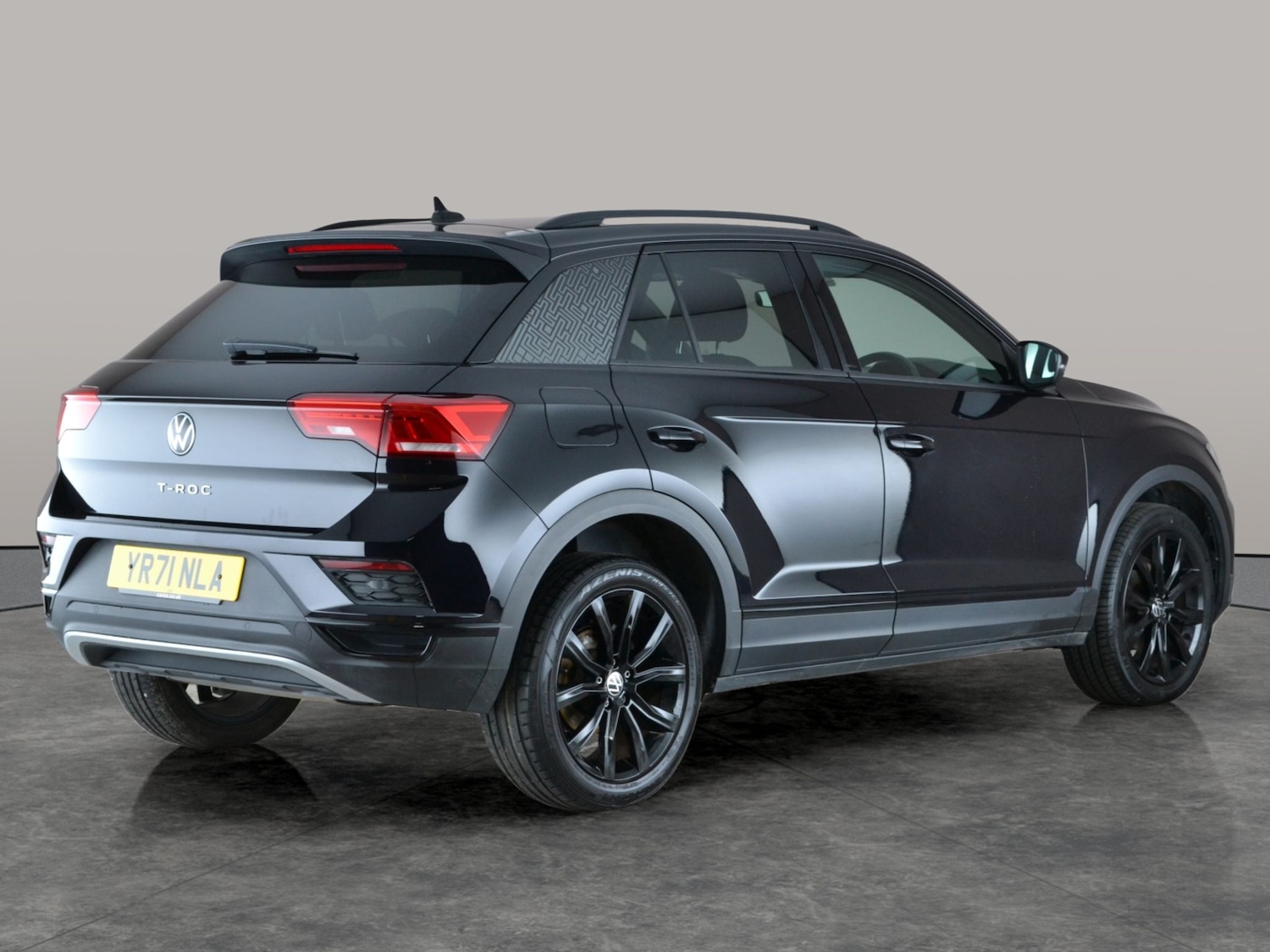 Used Volkswagen T-Roc 2021 for sale - 77462252: Photo 9