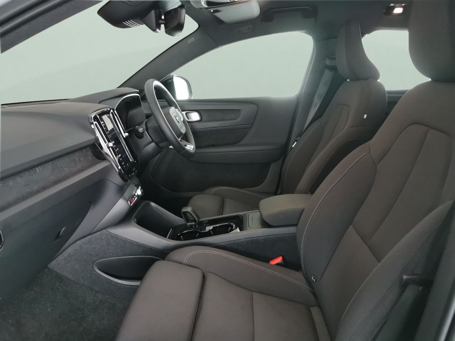 Used Volvo C40 2024 for sale - 76935210: Photo 4