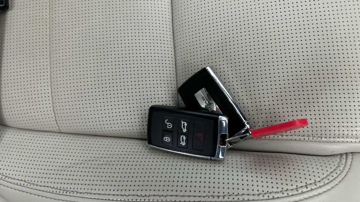 Used Jaguar I-Pace 2020 for sale - 76856891: Photo 22