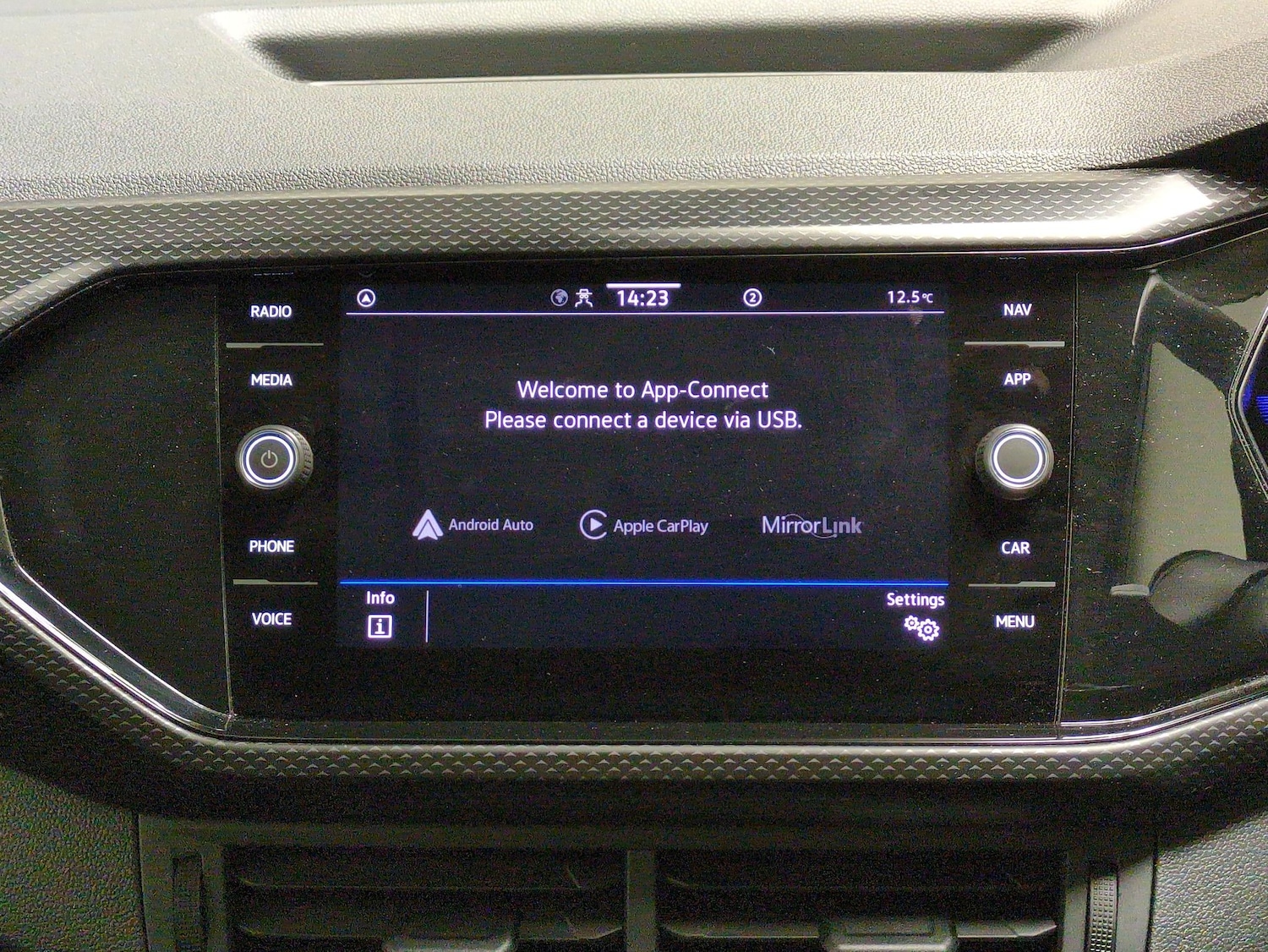 Used Volkswagen T-Cross 2023 for sale - 78207301: Photo 13