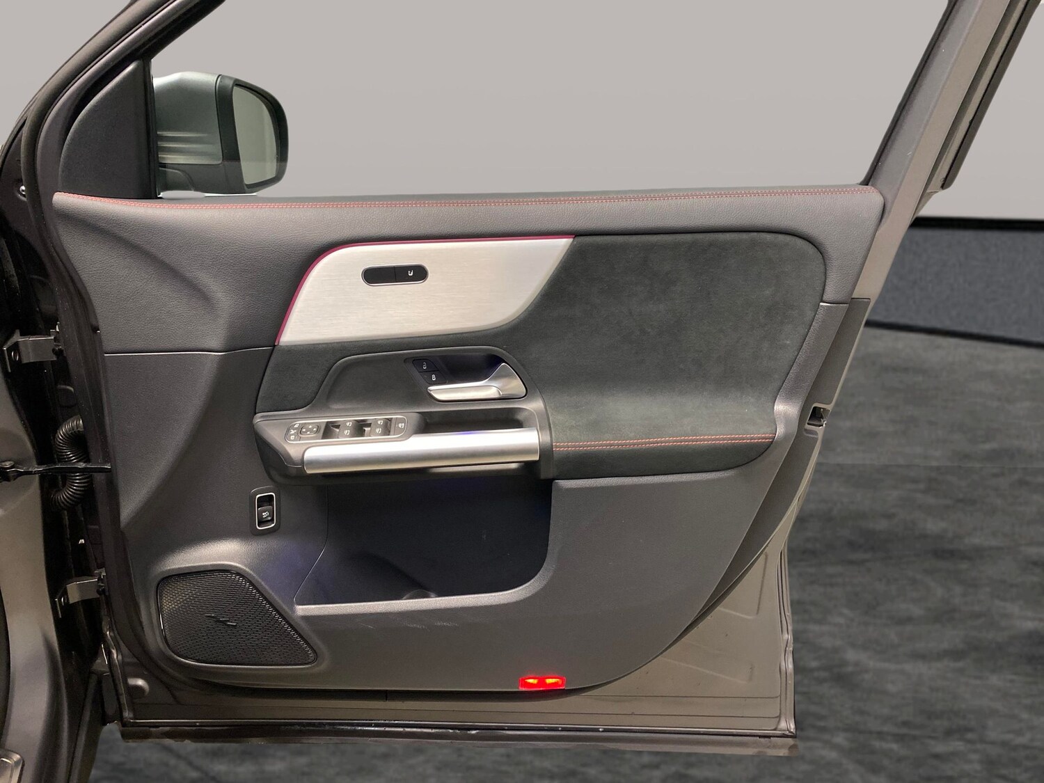 Used Mercedes-Benz EQA 2023 for sale - 77917008: Photo 31