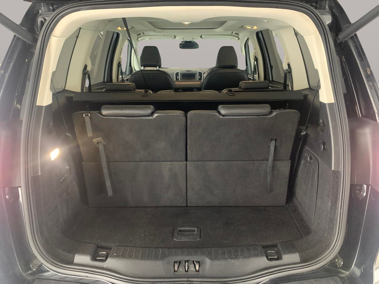 Used Ford Galaxy 2018 for sale - 77012125: Photo 27