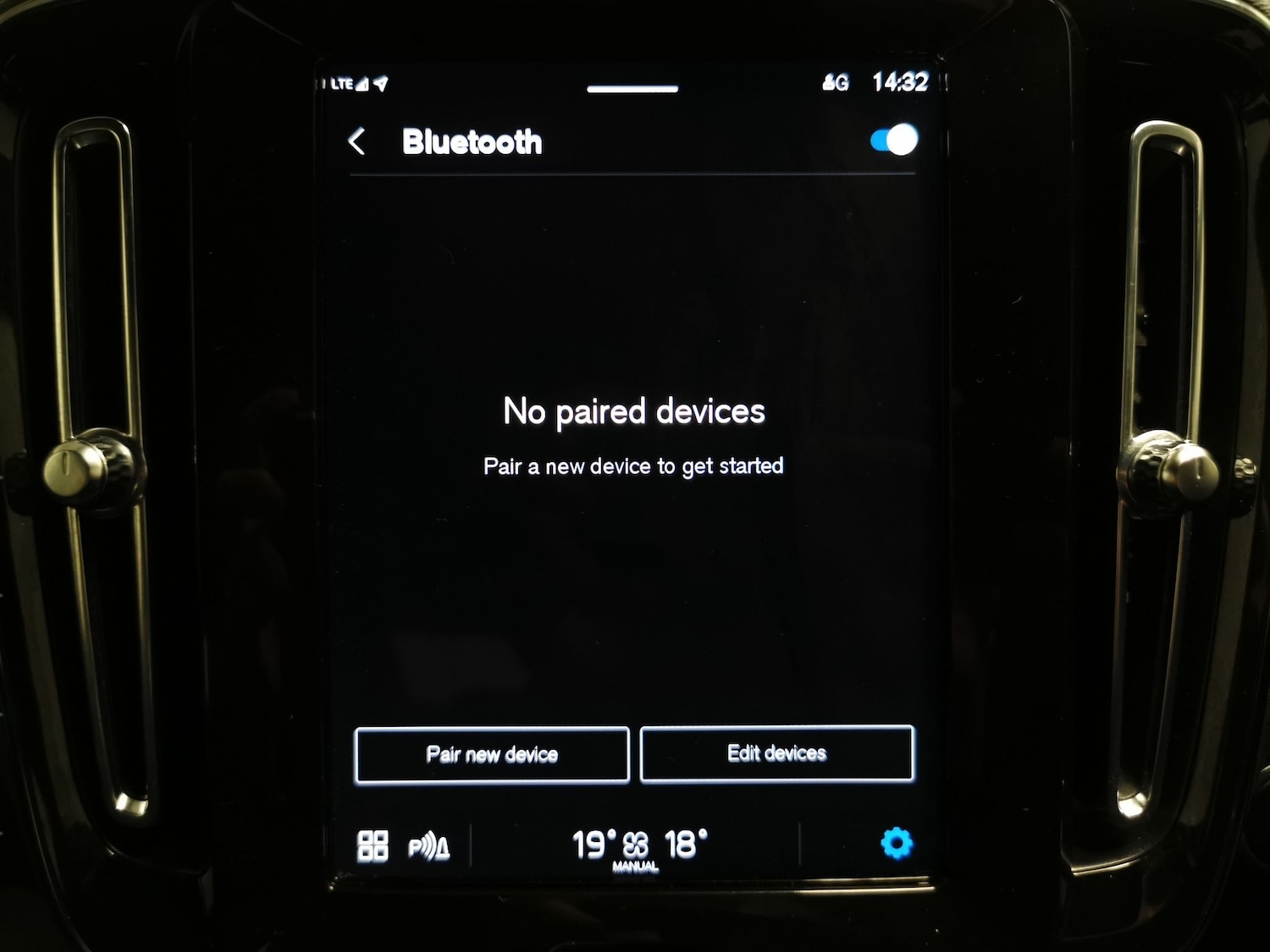 Used Volvo XC40 2022 for sale - 76980646: Photo 17