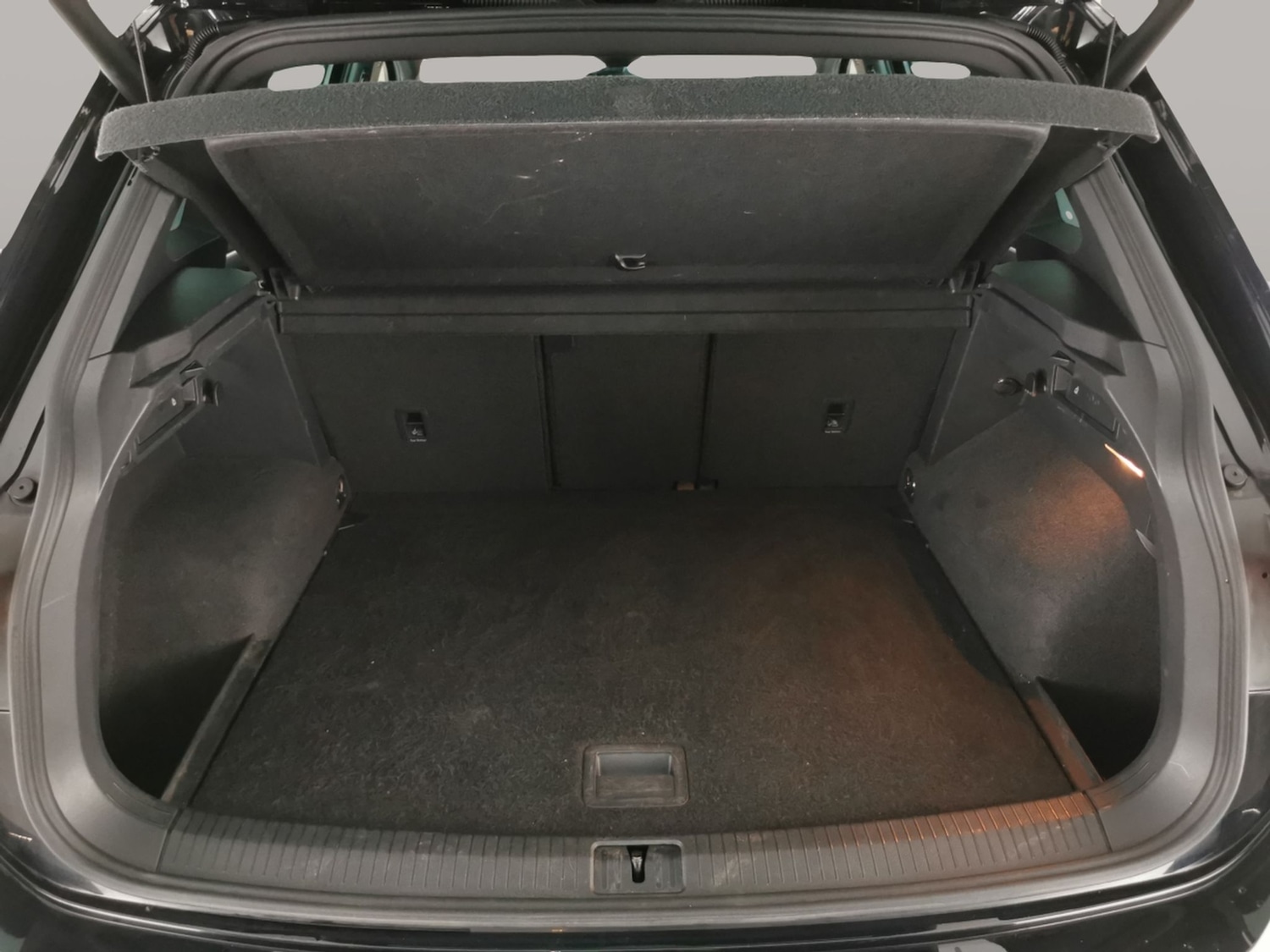 Used Volkswagen Tiguan 2020 for sale - 76477645: Photo 40