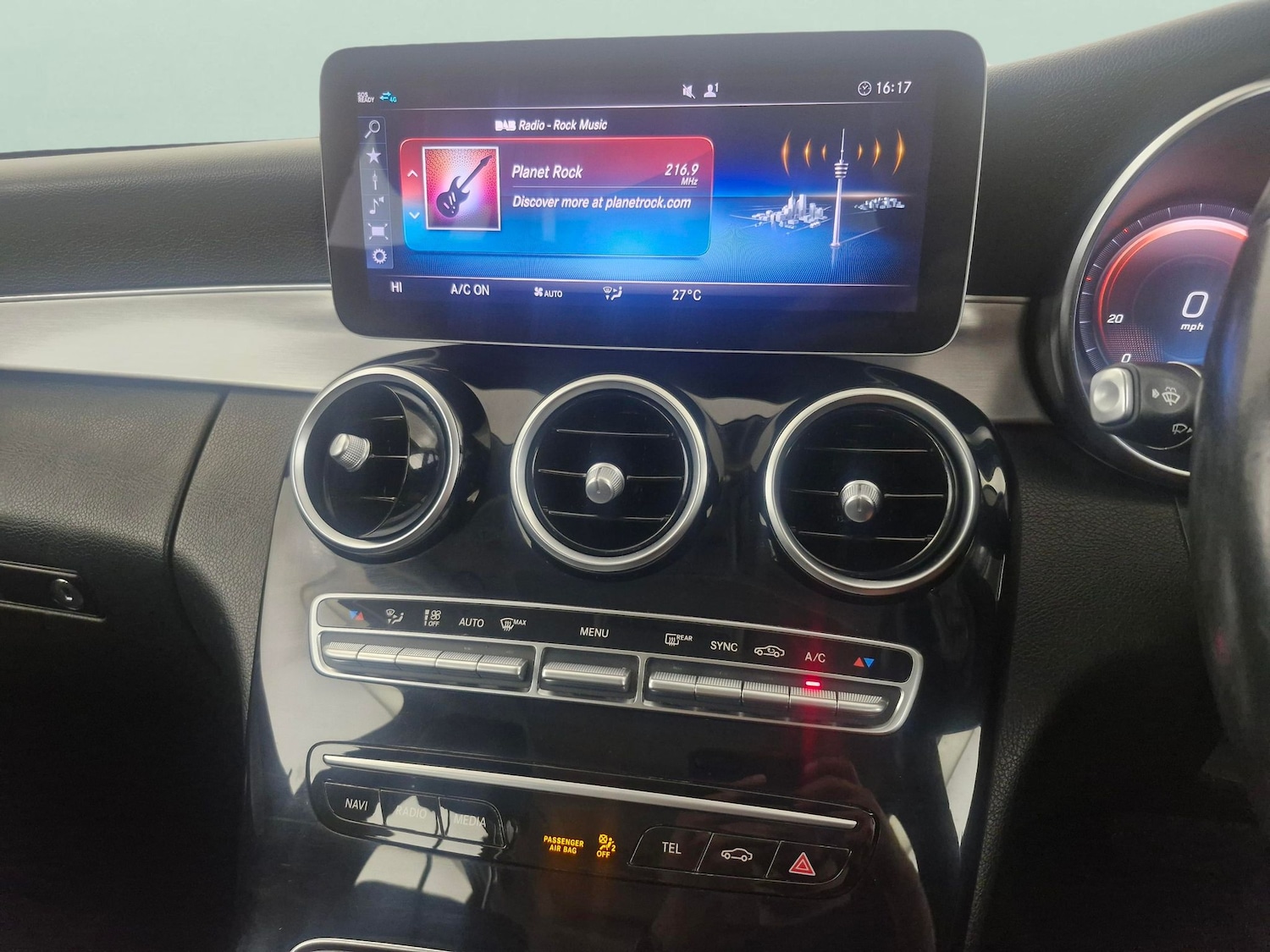 Used Mercedes-Benz C Class 2020 for sale - 76599737: Photo 28