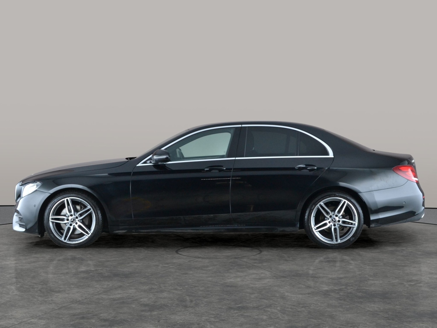 Used Mercedes-Benz E Class 2019 for sale - 77404350: Photo 13