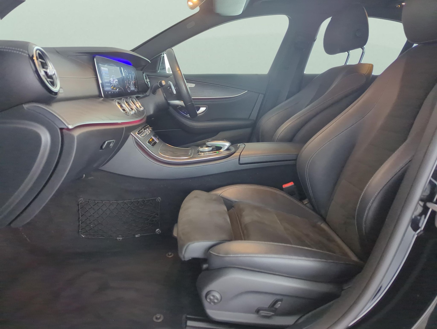 Used Mercedes-Benz E Class 2019 for sale - 77404350: Photo 4