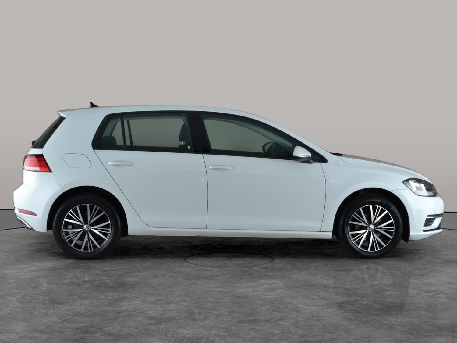 Used Volkswagen Golf 2018 for sale - 77255795: Photo 9