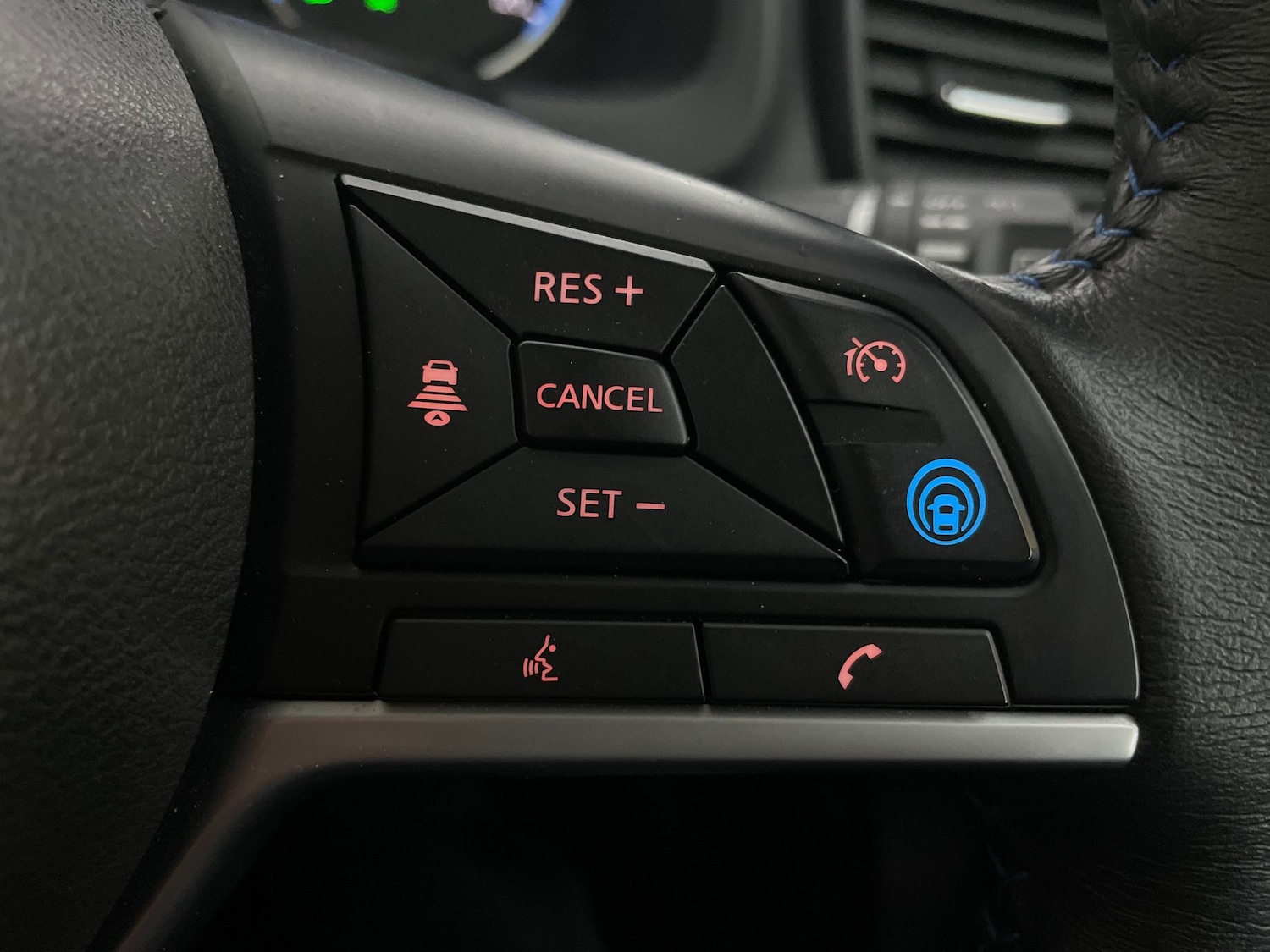 Used Nissan Leaf 2022 for sale - 76330913: Photo 35