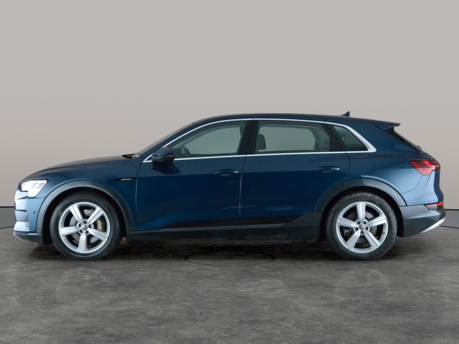 Used Audi e-tron 2020 for sale - 77634886: Photo 14