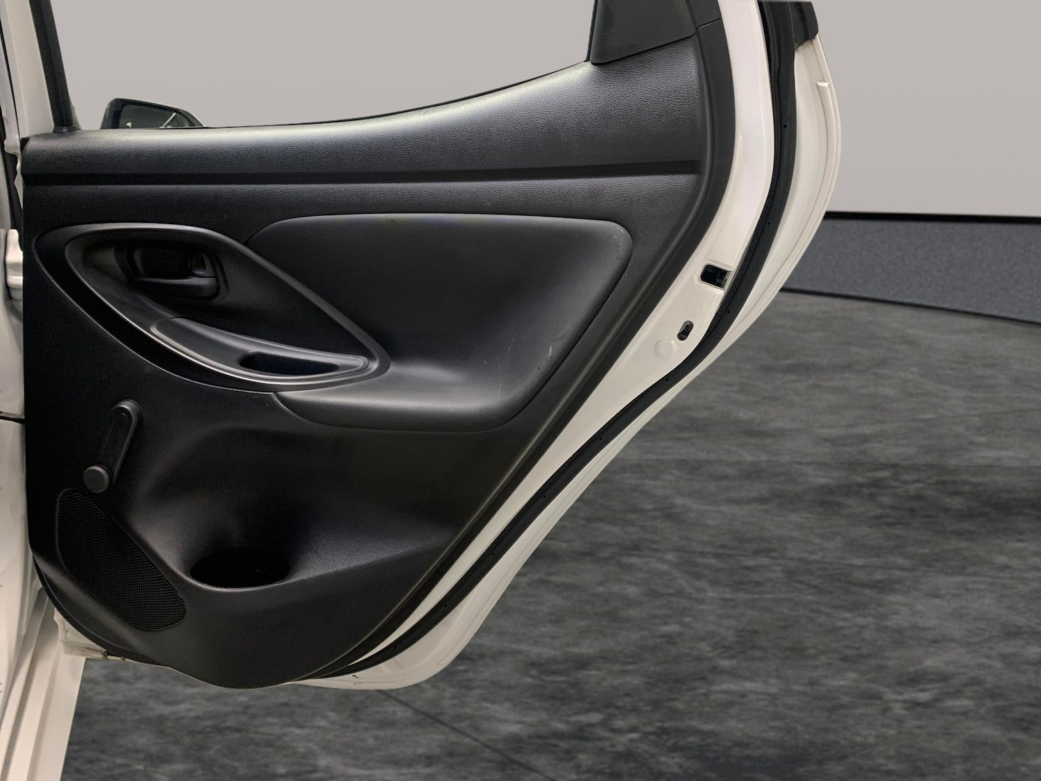 Used Toyota Yaris 2022 for sale - 76529046: Photo 28