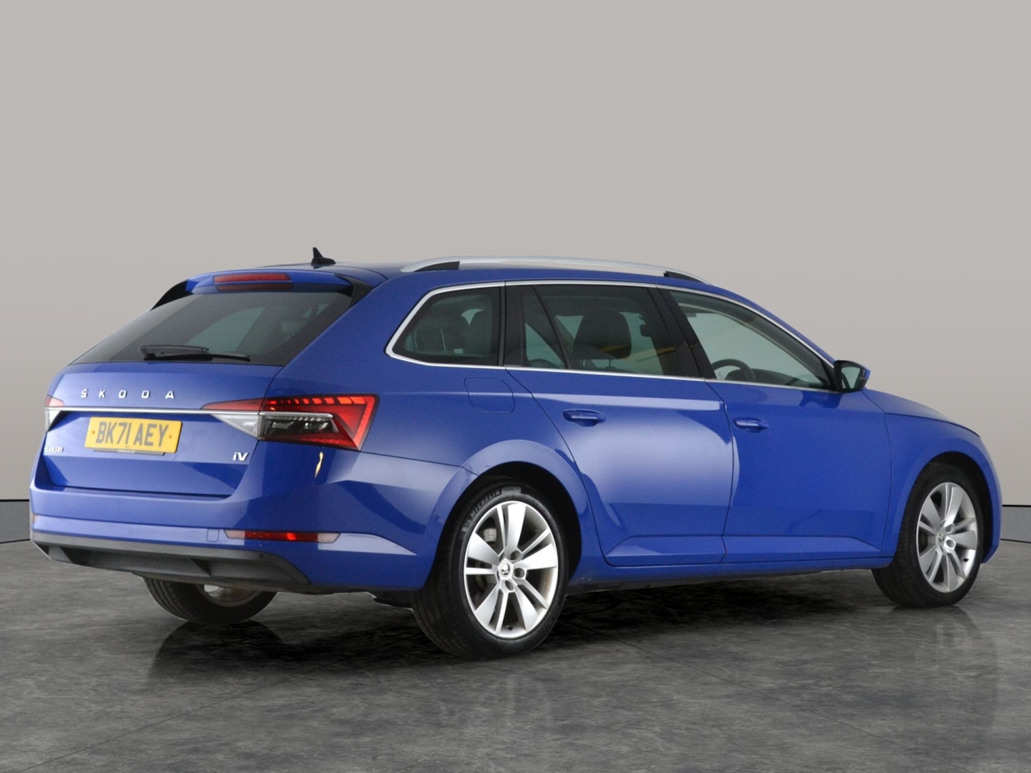 Used Skoda Superb 2021 for sale - 76623997: Photo 10