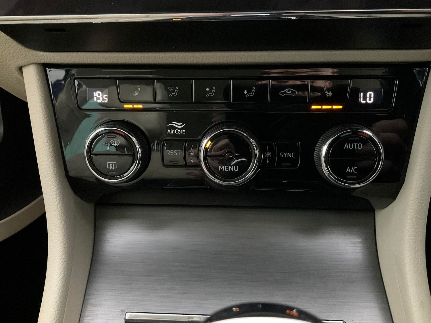 Used Skoda Superb 2021 for sale - 76623997: Photo 21