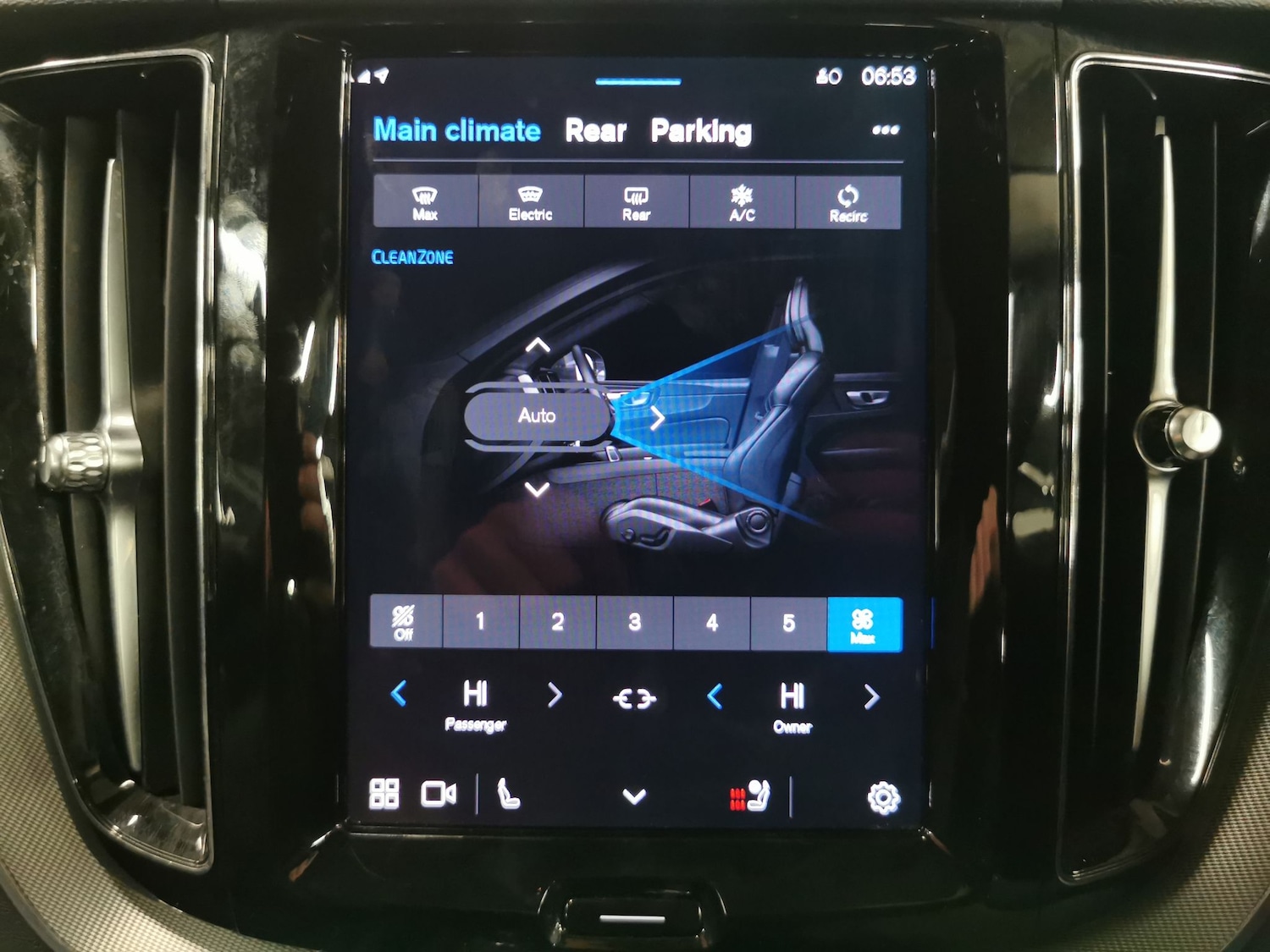 Used Volvo XC60 2023 for sale - 77198601: Photo 18