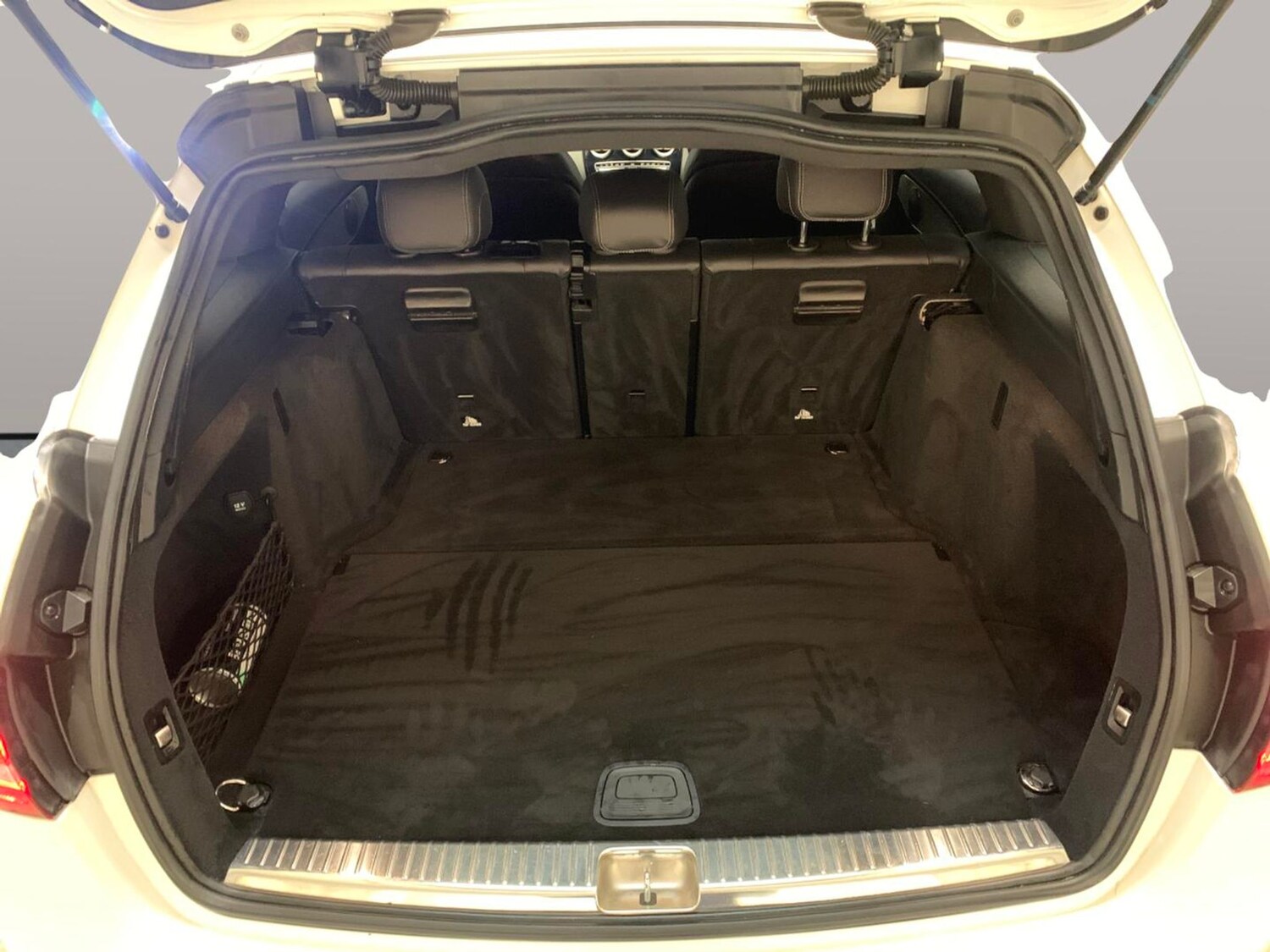 Used Mercedes-Benz C Class 2016 for sale - 77364874: Photo 34