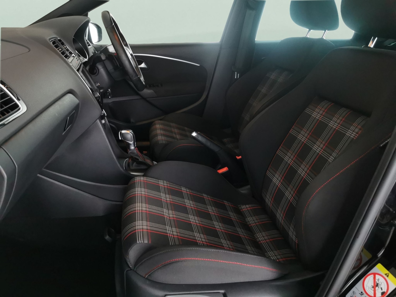 Used Volkswagen Polo 2017 for sale - 77540329: Photo 4