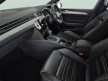 Used Volkswagen Passat 2023 for sale - 79685424: Photo