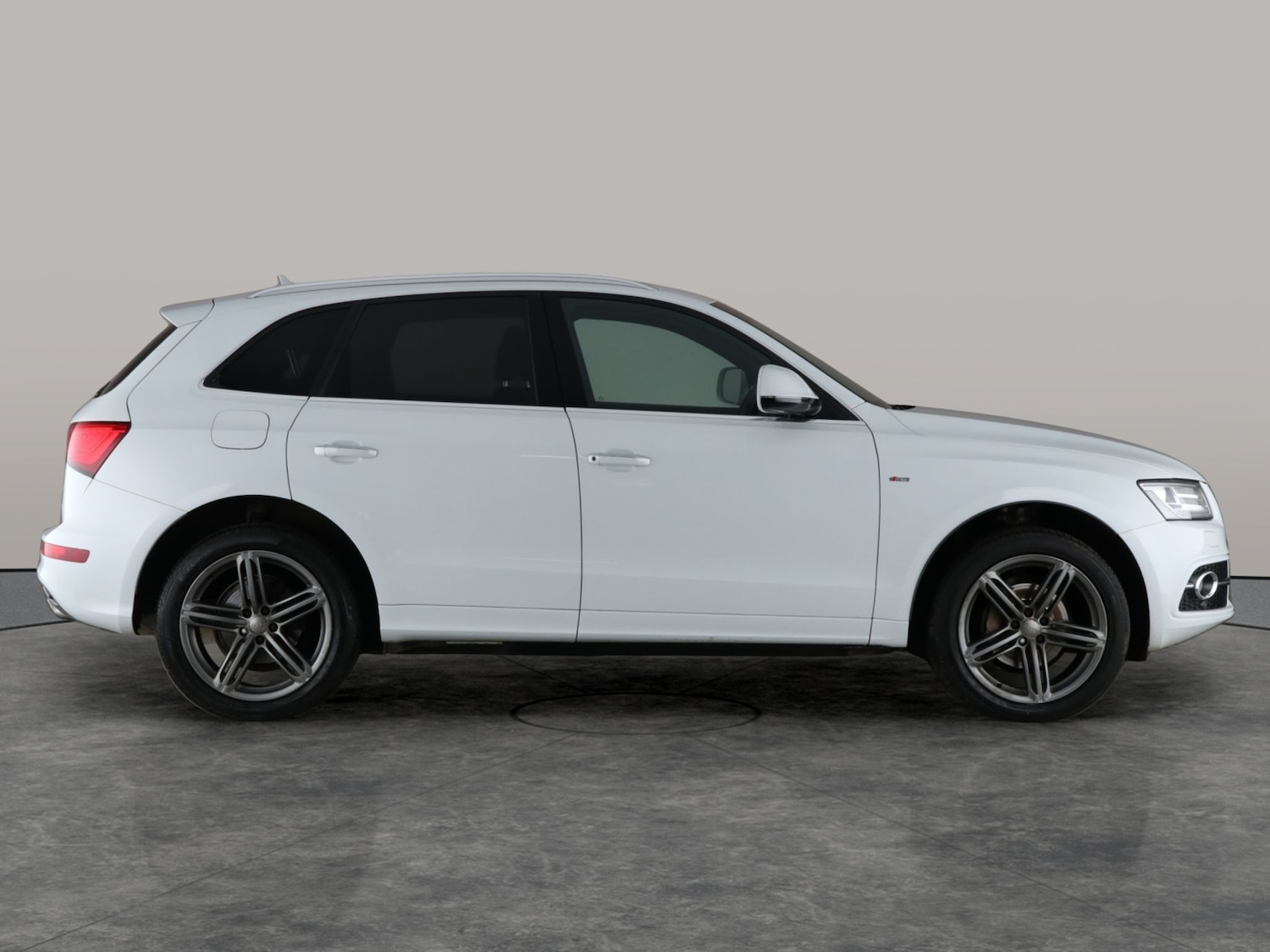 Used Audi Q5 2015 for sale - 76851467: Photo 8