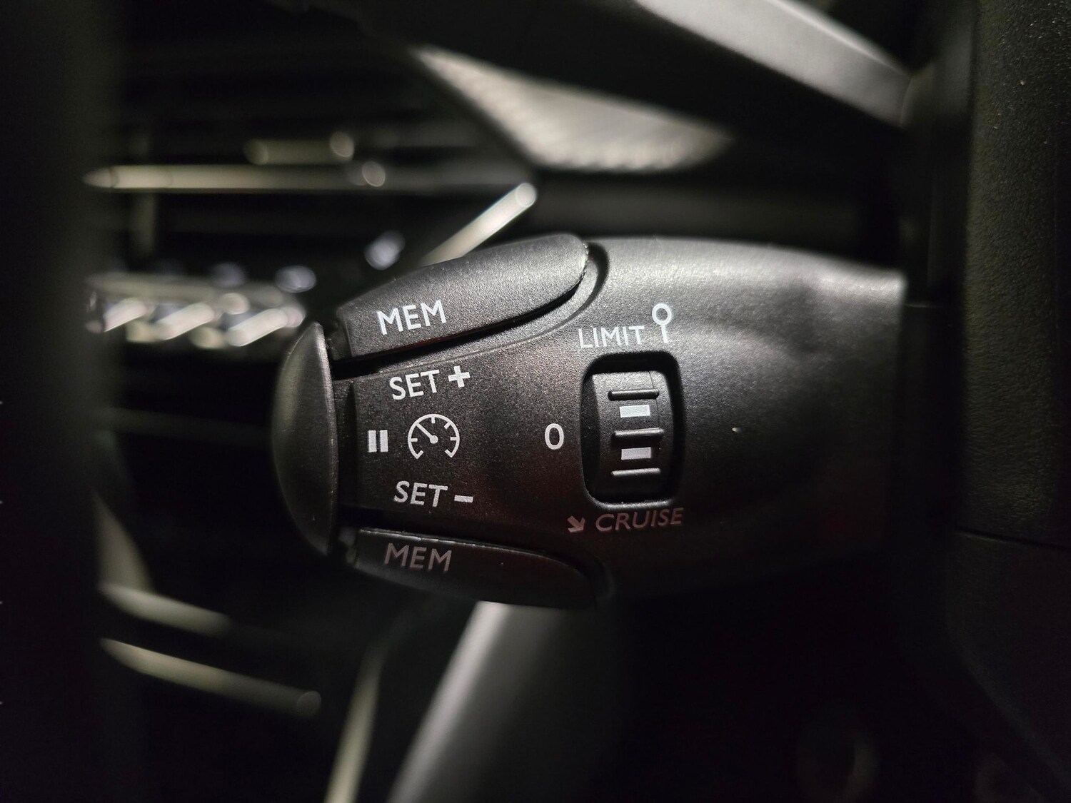 Used Peugeot 2008 2022 for sale - 76626184: Photo 21