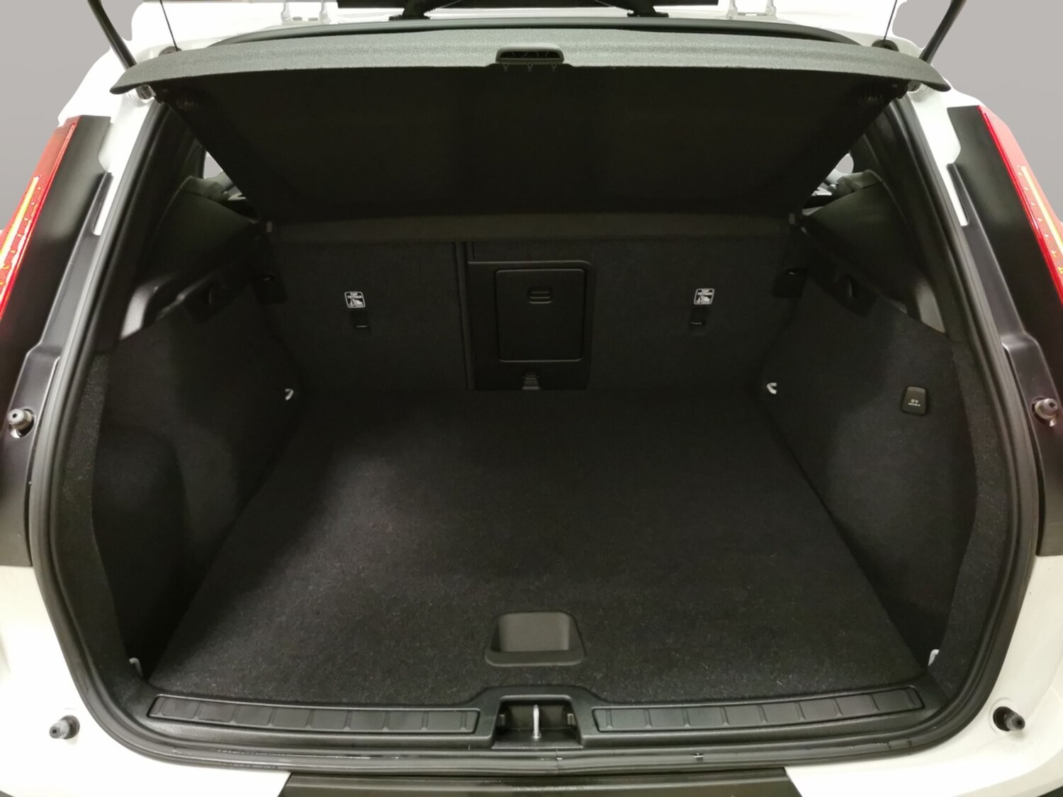 Used Volvo XC40 2021 for sale - 78159709: Photo 29