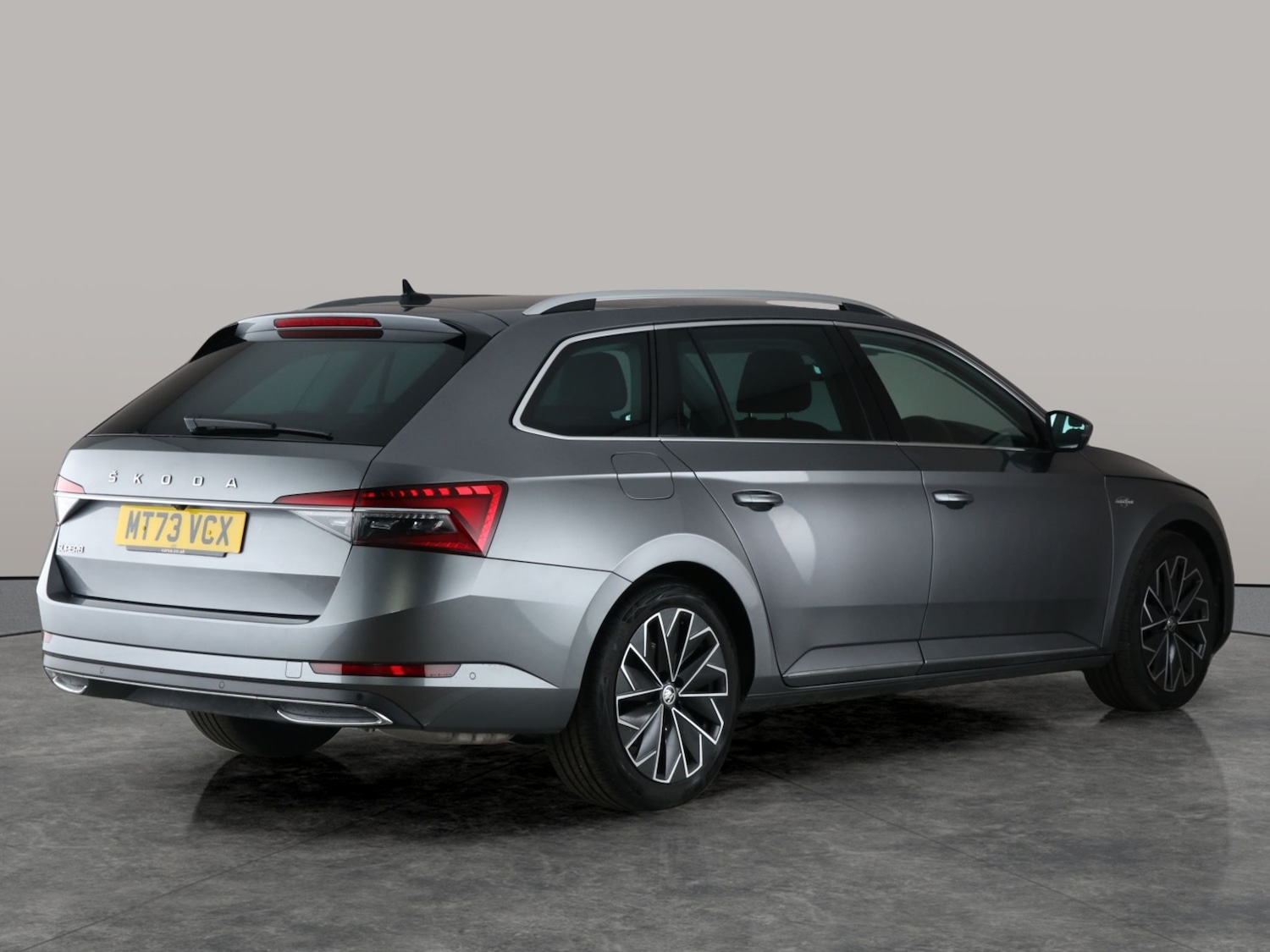 Used Skoda Superb 2023 for sale - 76704223: Photo 10