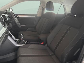 Used Volkswagen T-Roc 2023 for sale - 79242055: Photo