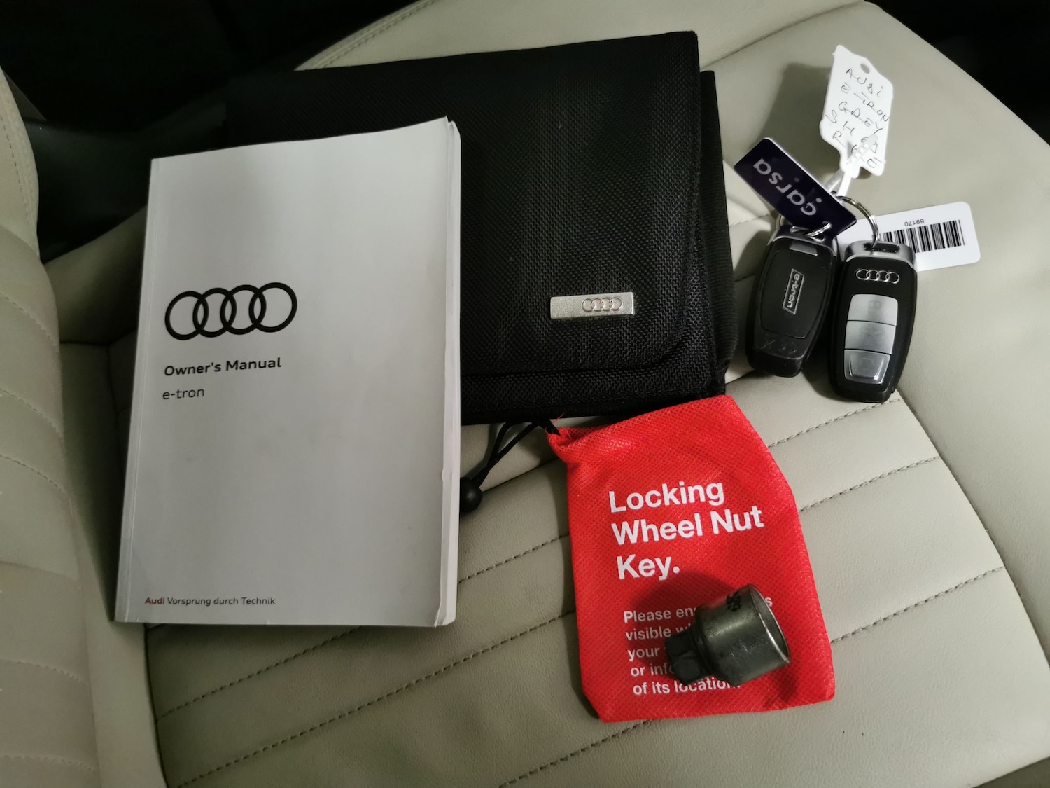 Used Audi e-tron 2020 for sale - 77965689: Photo 32