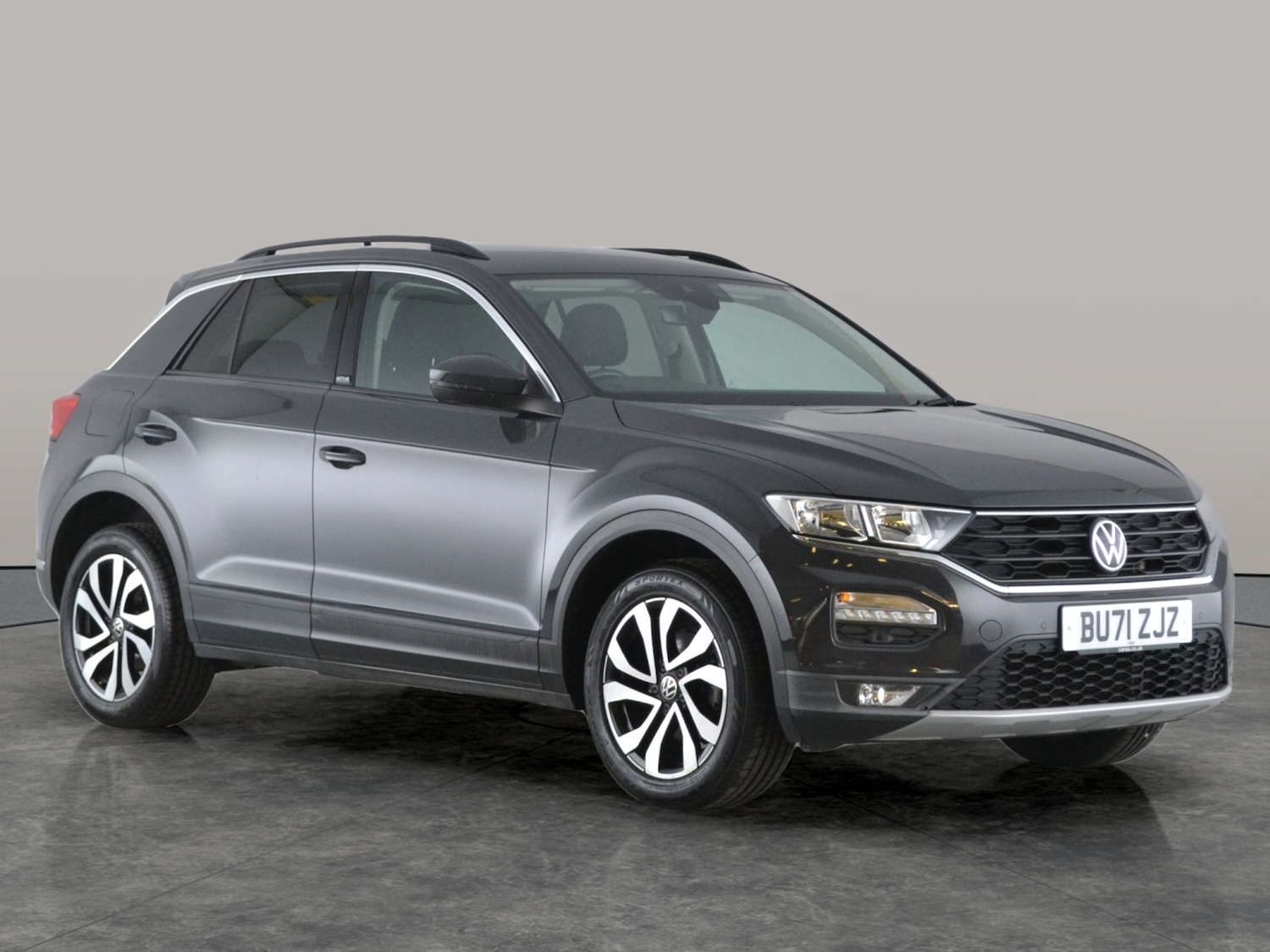 Used Volkswagen T-Roc 2021 for sale - 76682202: Photo 11