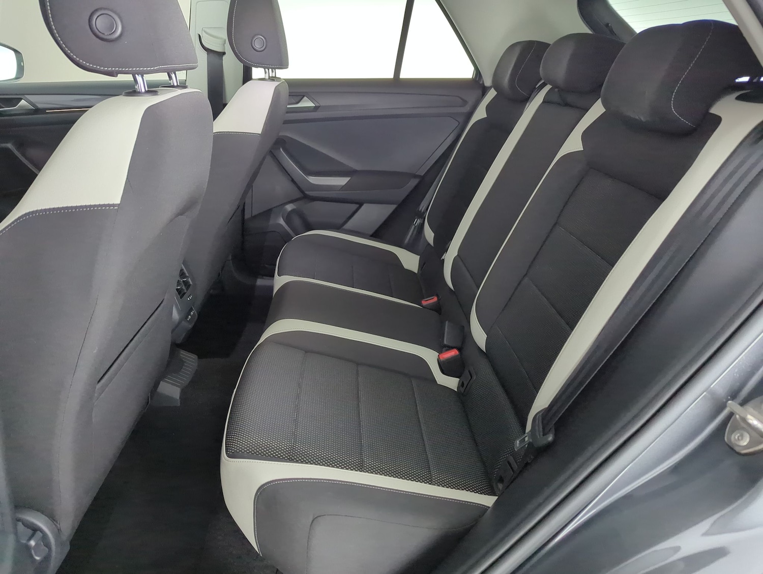 Used Volkswagen T-Roc 2021 for sale - 77746472: Photo 26