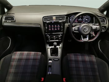 Used Volkswagen Golf 2018 for sale - 75393103: Photo