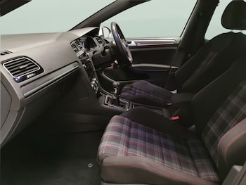 Used Volkswagen Golf 2018 for sale - 75393103: Photo