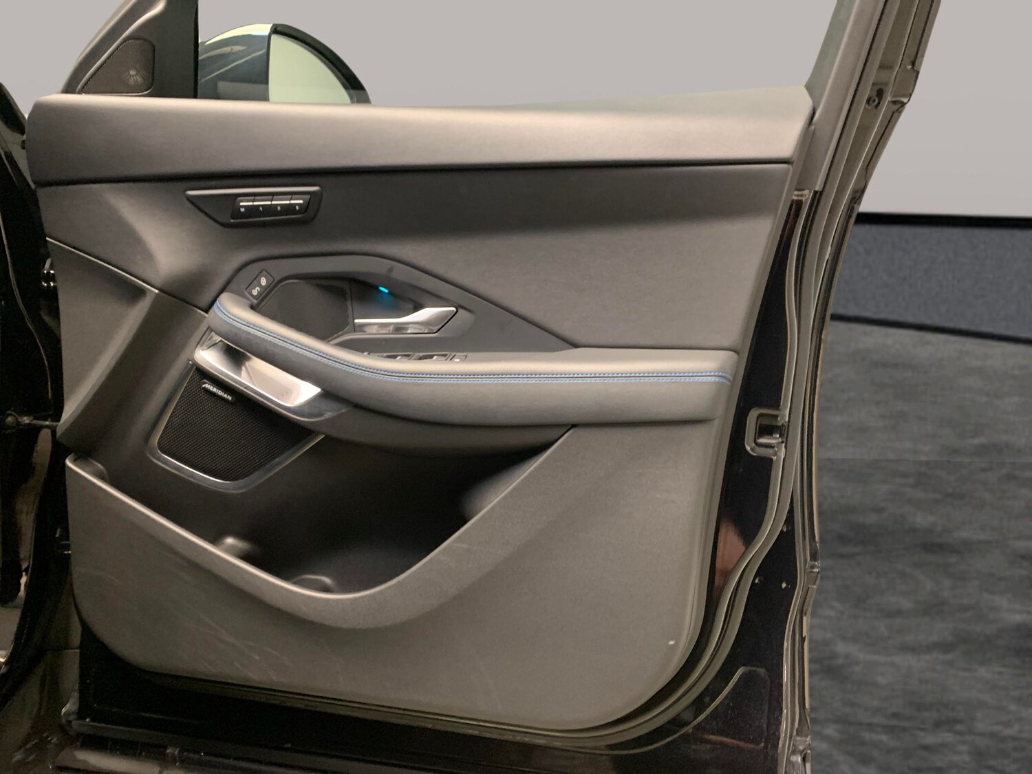 Used Jaguar E-Pace 2019 for sale - 77676079: Photo 29