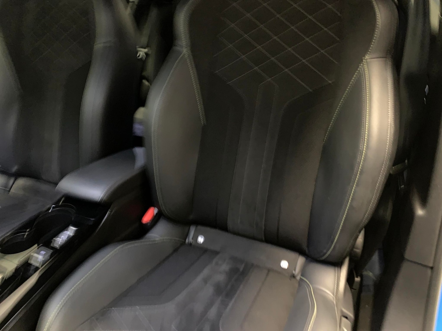 Used Peugeot E-2008 2022 for sale - 77186712: Photo 6