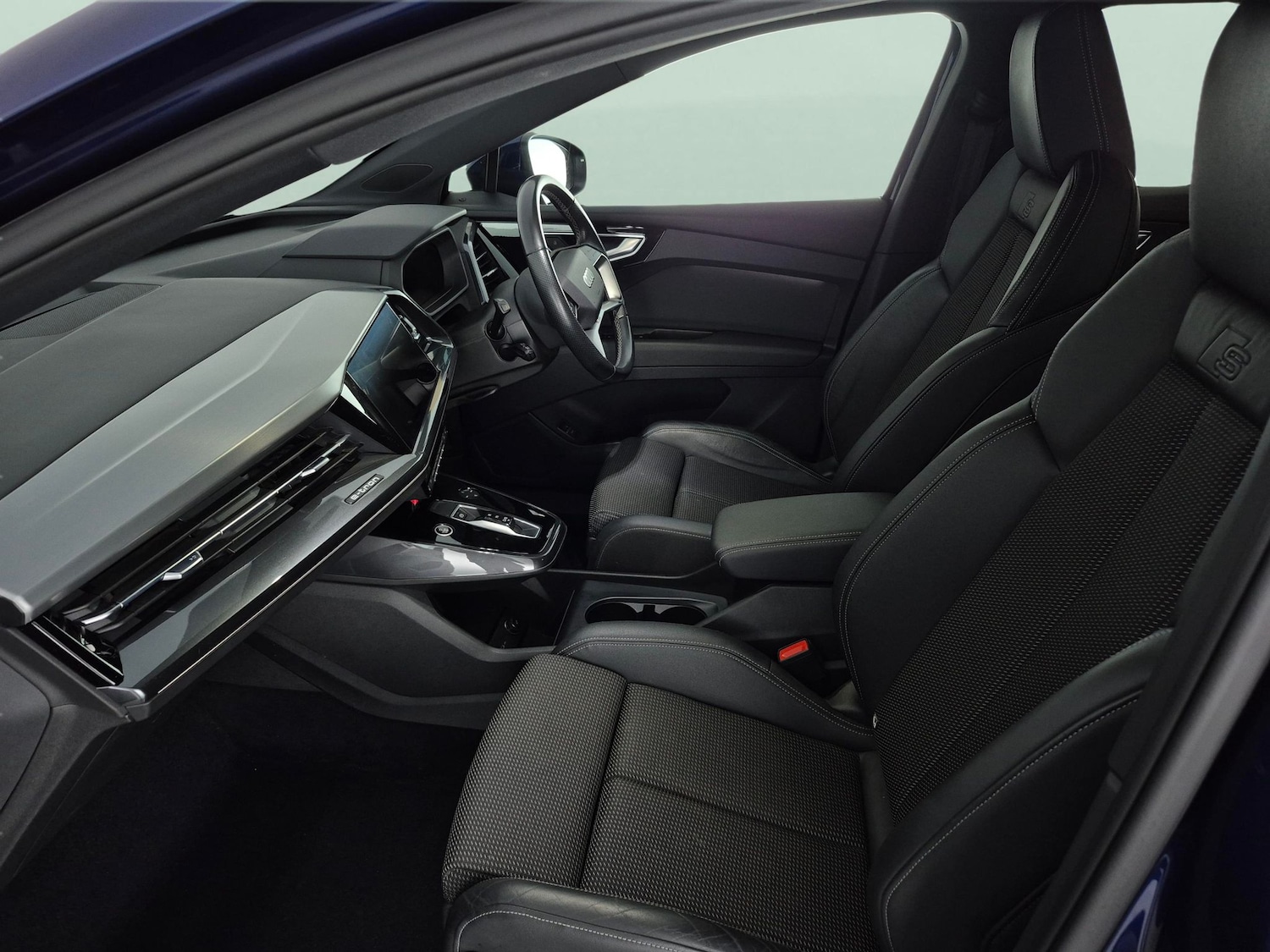 Used Audi Q4 e-tron 2022 for sale - 77418013: Photo 4