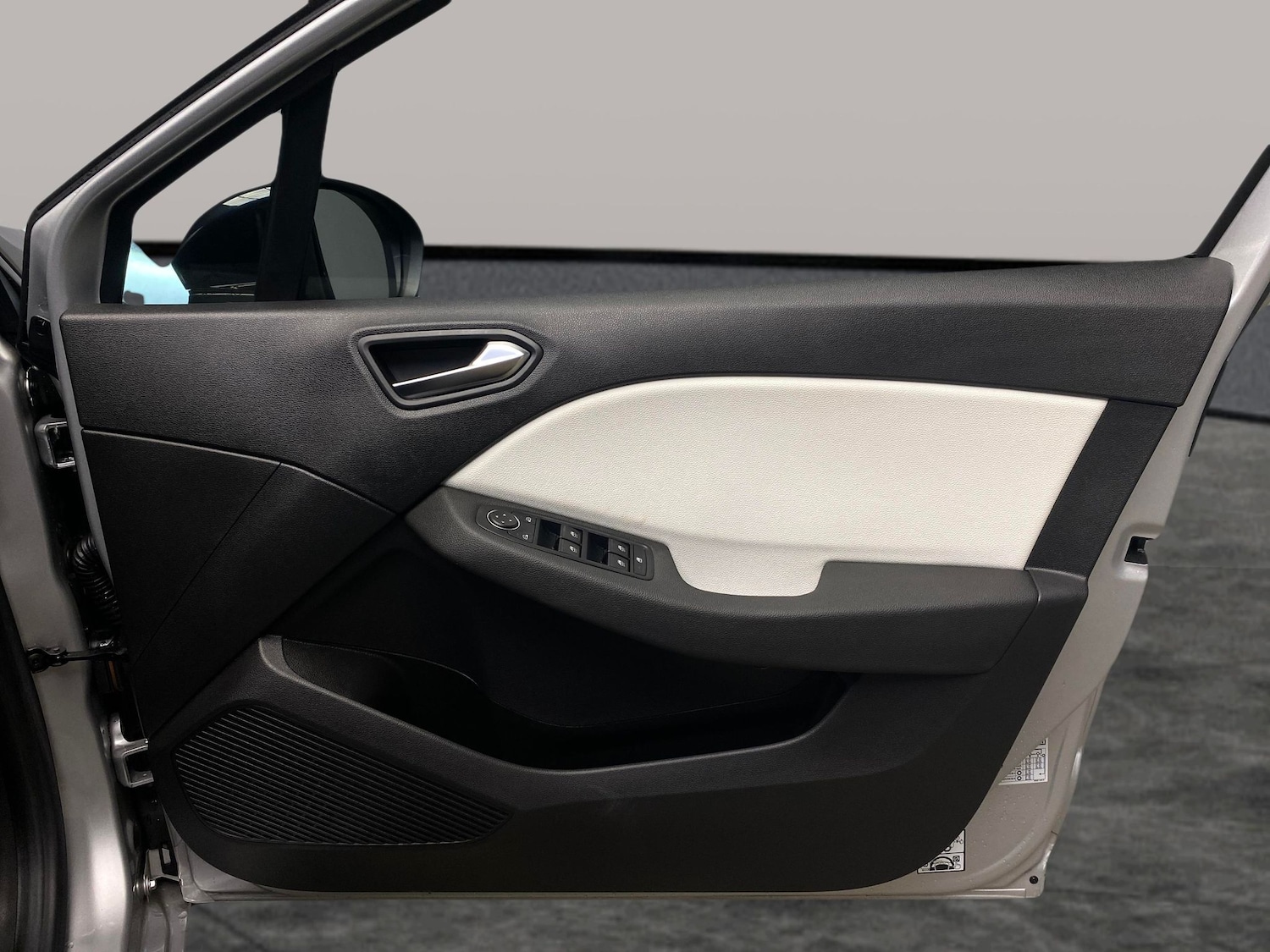 Used Renault Clio 2023 for sale - 78199731: Photo 31