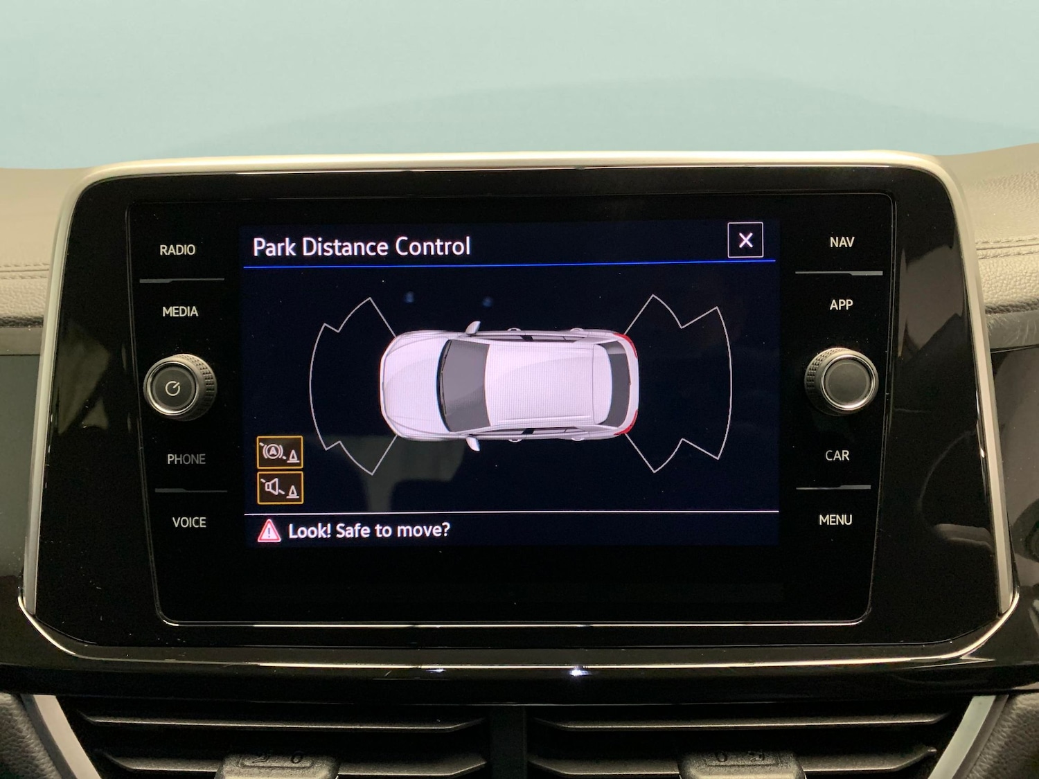 Used Volkswagen T-Roc 2023 for sale - 76693973: Photo 18