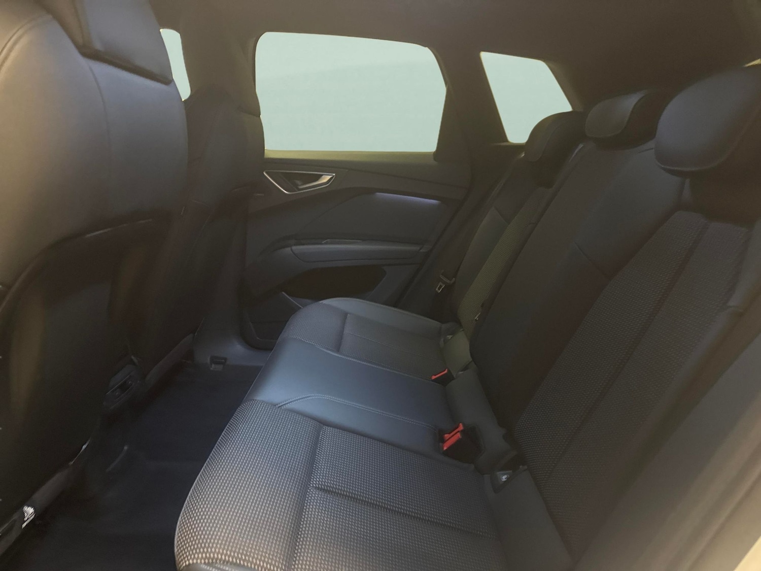 Used Audi Q4 e-tron 2023 for sale - 77663148: Photo 25