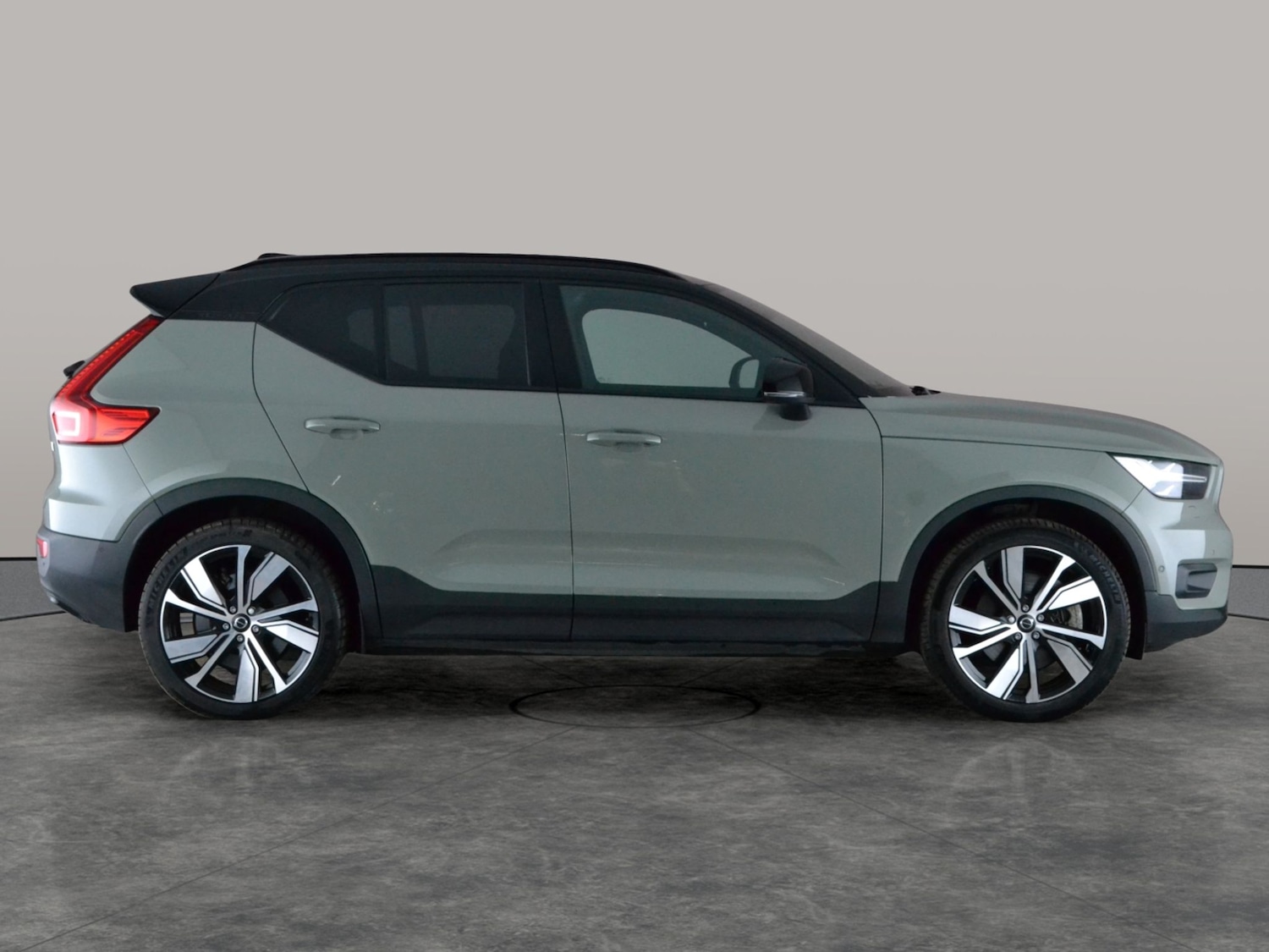 Used Volvo XC40 2022 for sale - 77988762: Photo 10