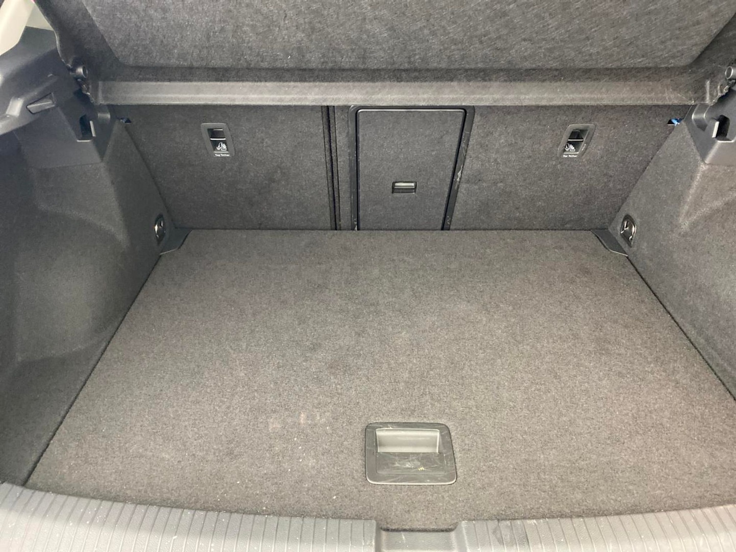 Used Volkswagen T-Roc 2023 for sale - 77069712: Photo 7