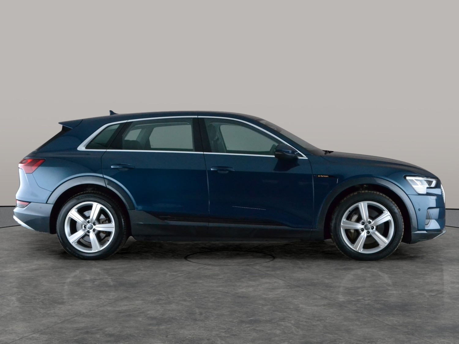 Used Audi e-tron 2020 for sale - 77698632: Photo 9