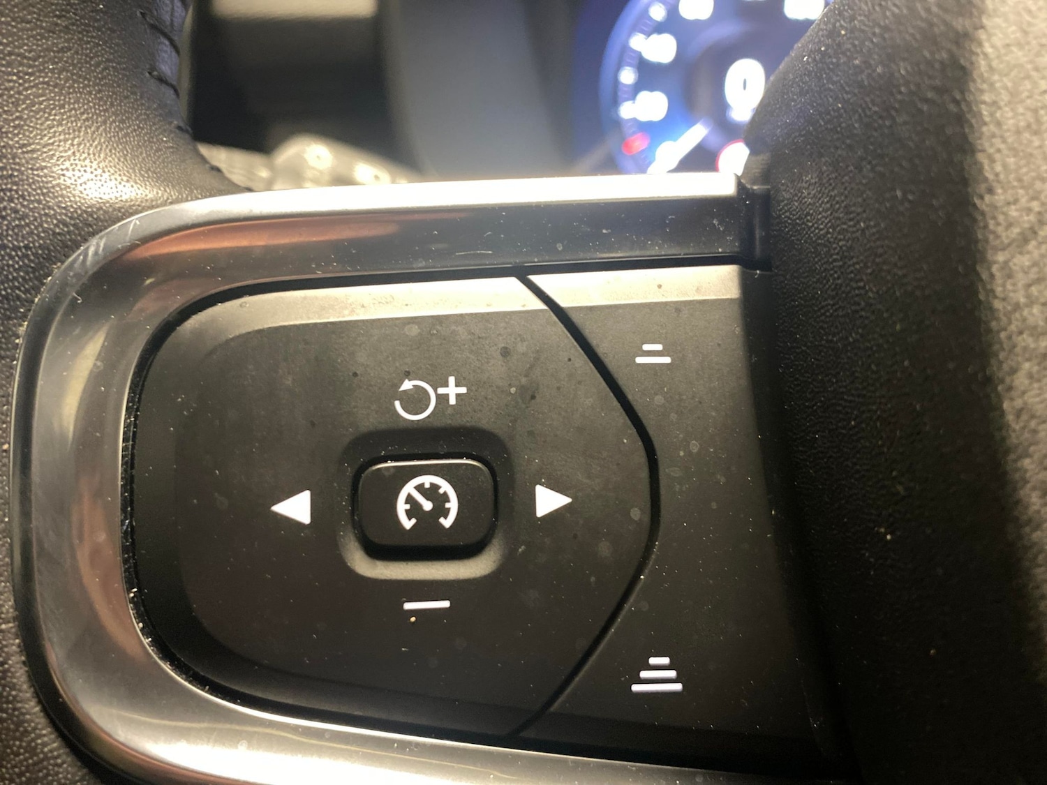 Used Volvo XC40 2021 for sale - 78159624: Photo 17