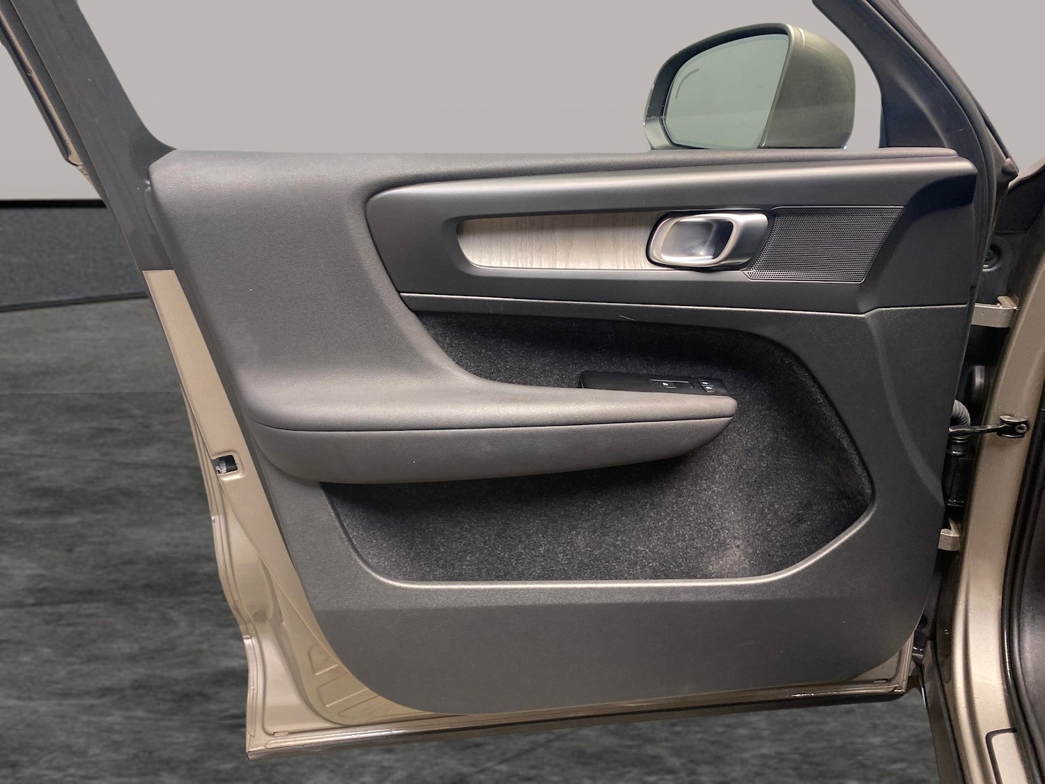 Used Volvo XC40 2021 for sale - 78159624: Photo 24