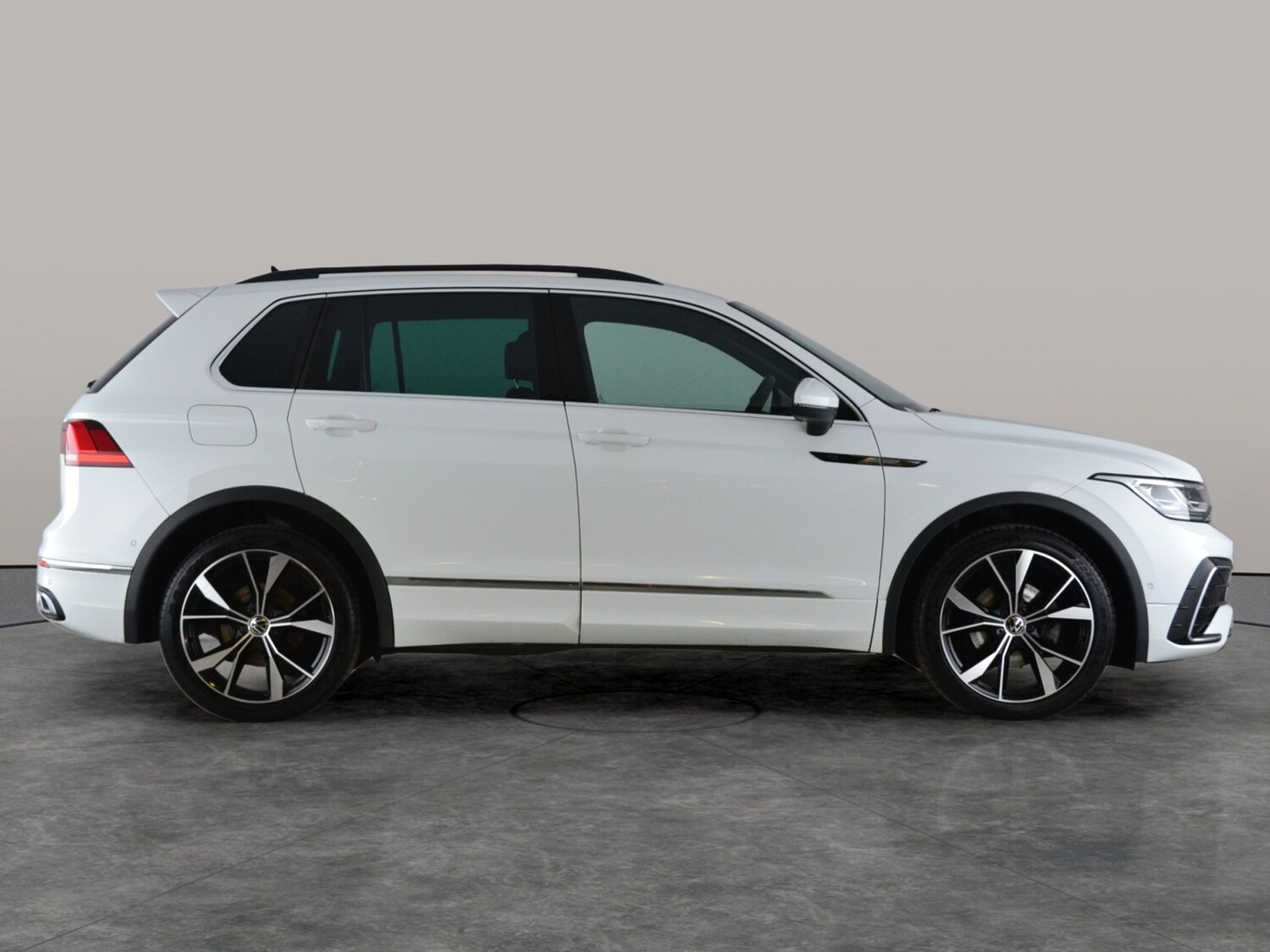 Used Volkswagen Tiguan 2023 for sale - 77856058: Photo 10